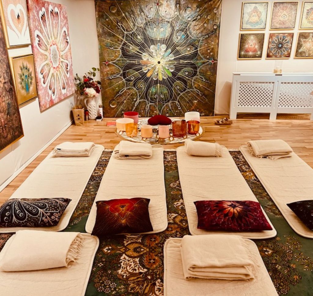 Paint your own mandala, 2 days course SEK 2200