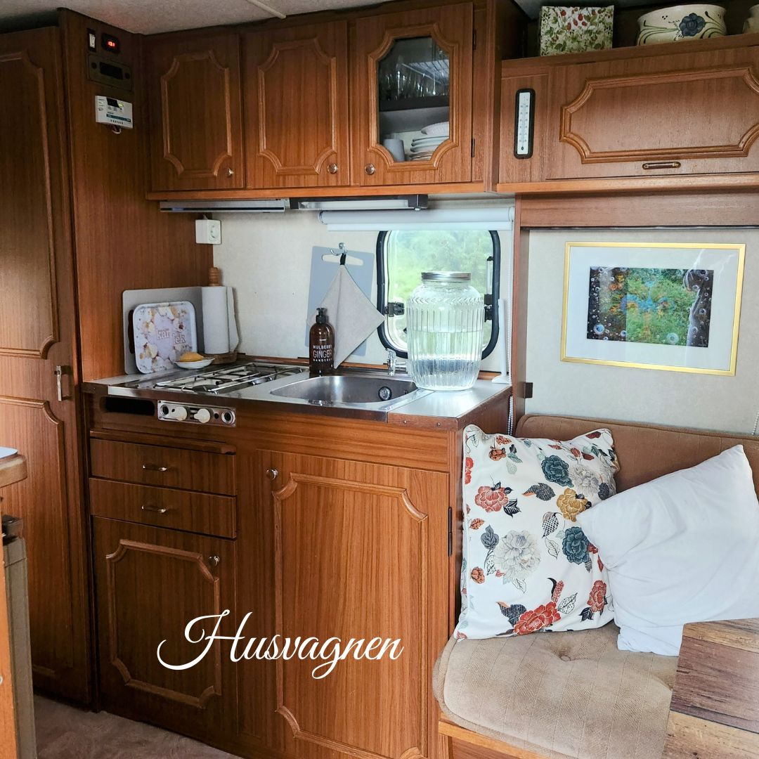 Välkommen till en unik upplevelse för själen – måla i stillhet vid Siljan 5 dagar: kurs 6500 kr. 3-7/8