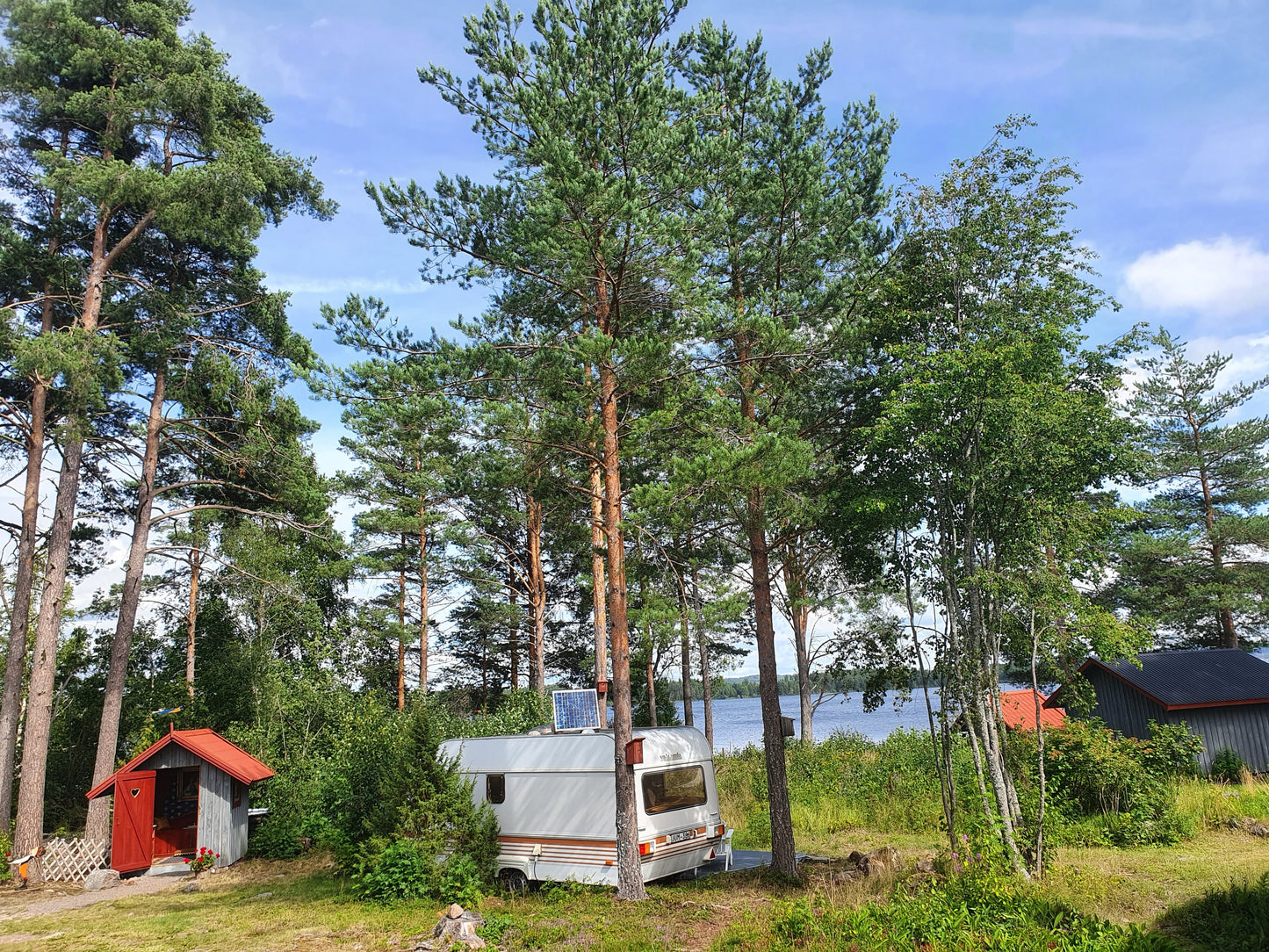 Välkommen till en unik upplevelse för själen – måla i stillhet vid Siljan 5 dagar: kurs 6500 kr. 3-7/8